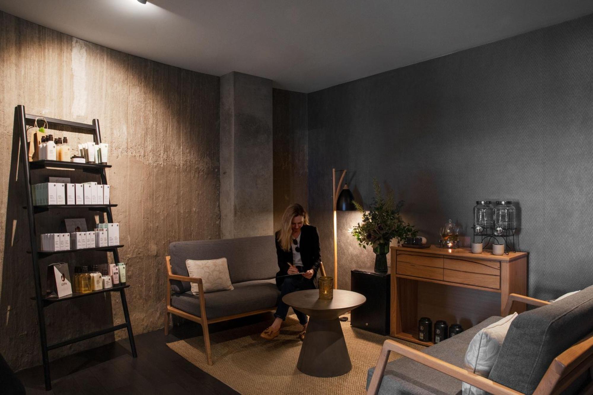 Hotel Peppers Silo Launceston Esterno foto The interior of the store