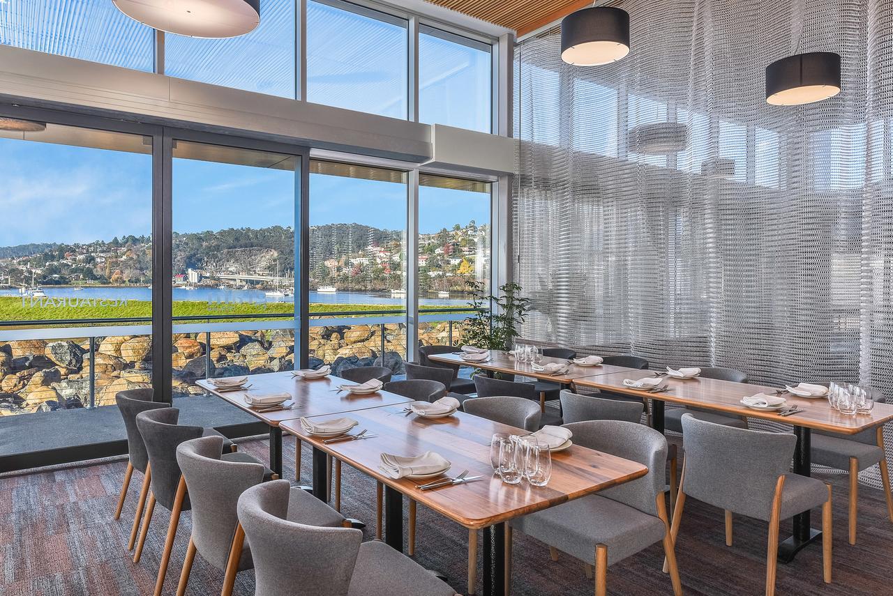 Hotel Peppers Silo Launceston Esterno foto Interior of the restaurant