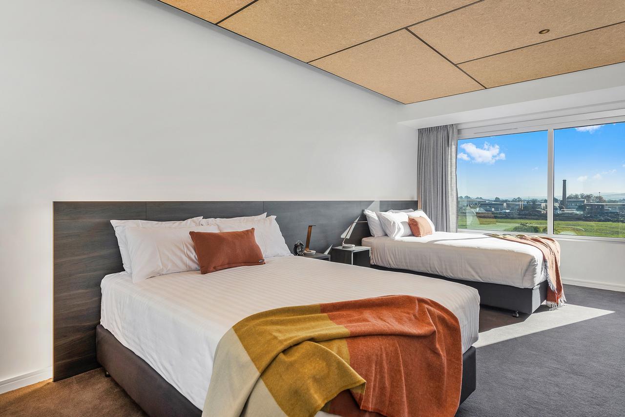 Hotel Peppers Silo Launceston Esterno foto A bedroom at the hotel